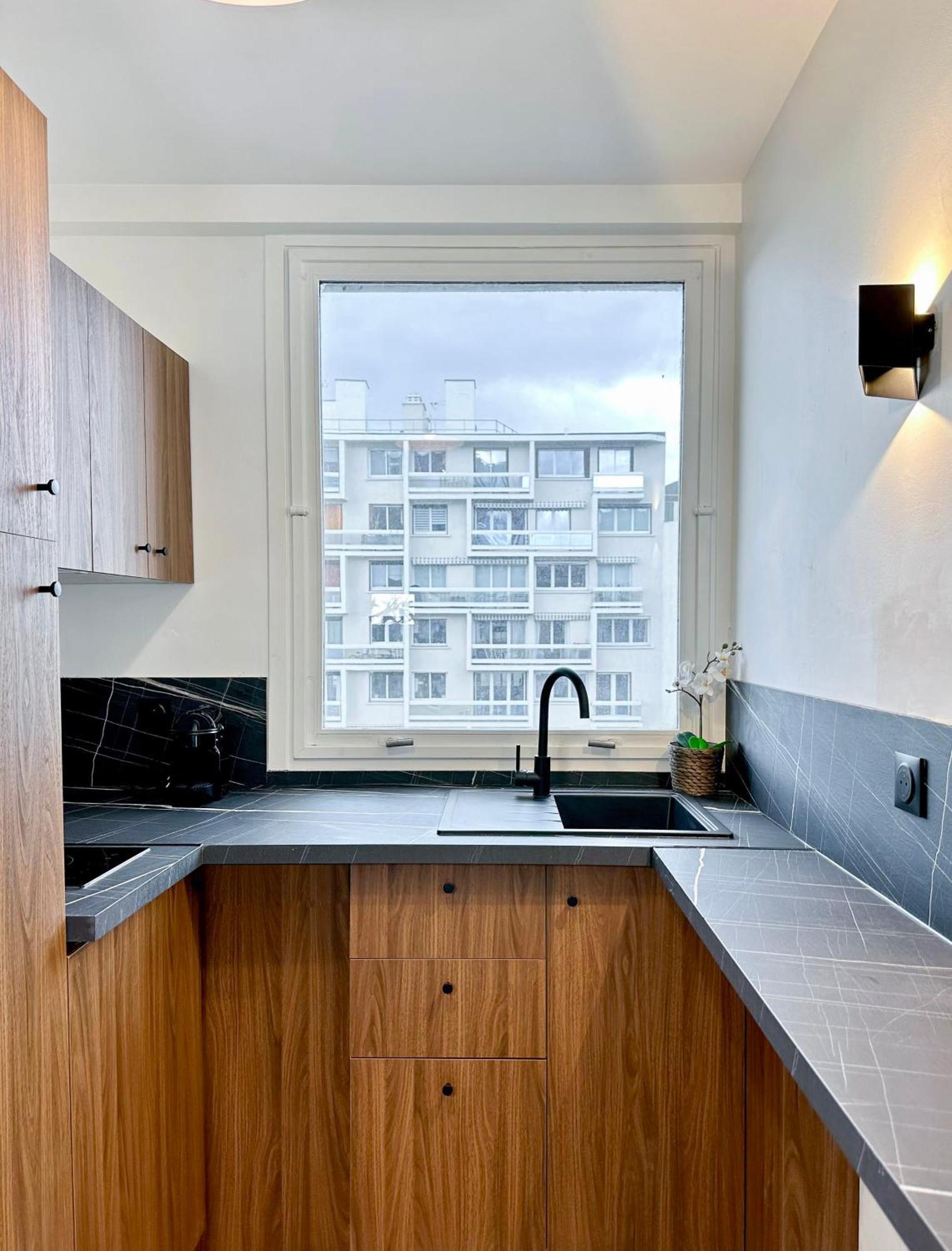 Spacious & Luxurious Flat In Montparnasse Париж Екстериор снимка