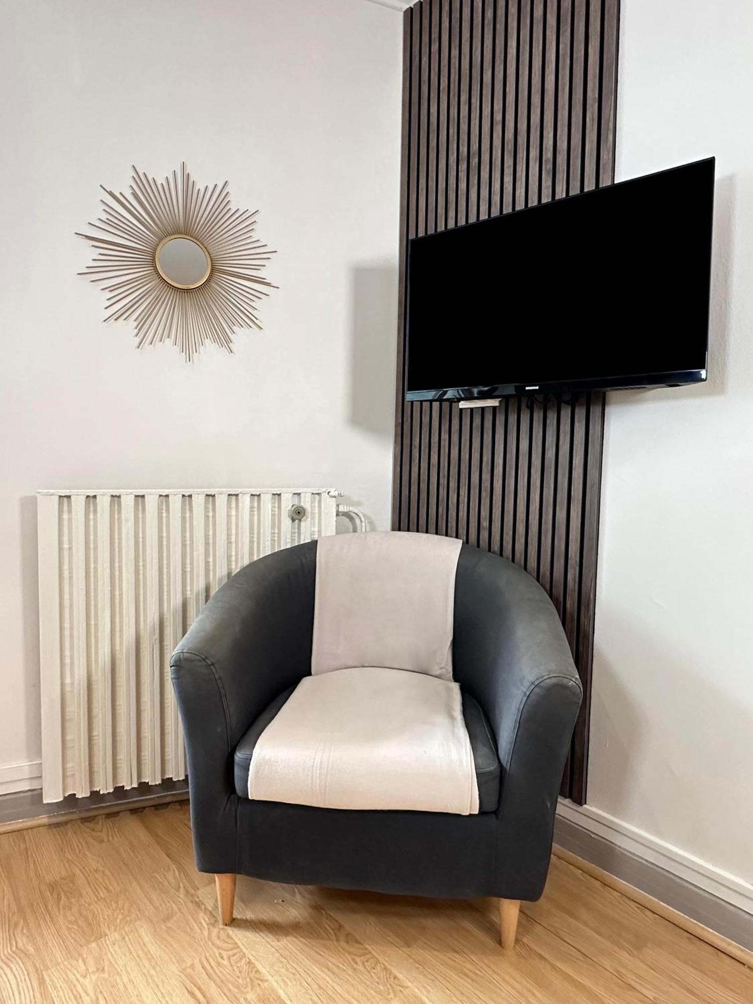 Spacious & Luxurious Flat In Montparnasse Париж Екстериор снимка